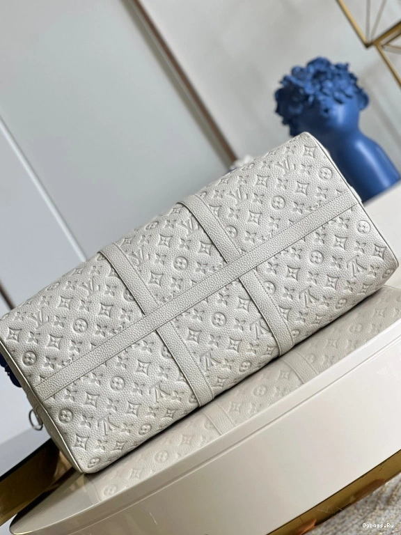 50 LOUIS VUITTON KEEPALL 0521